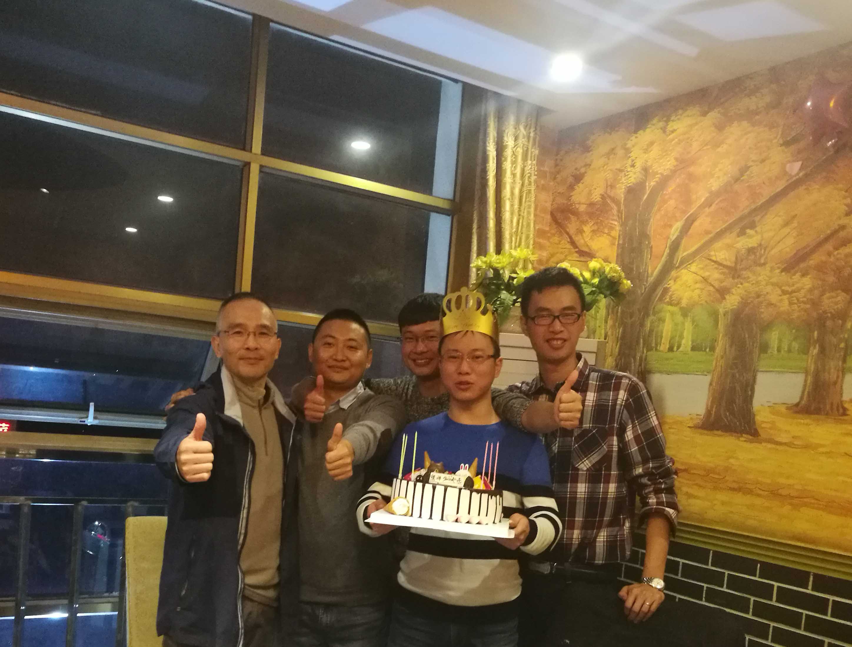水蜜桃免费视频的小夥伴們